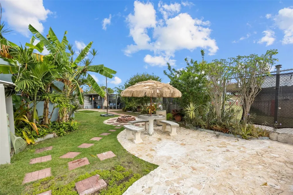 Solar 5 CARR 429 BO CALVACHE Rincon, PR 00677