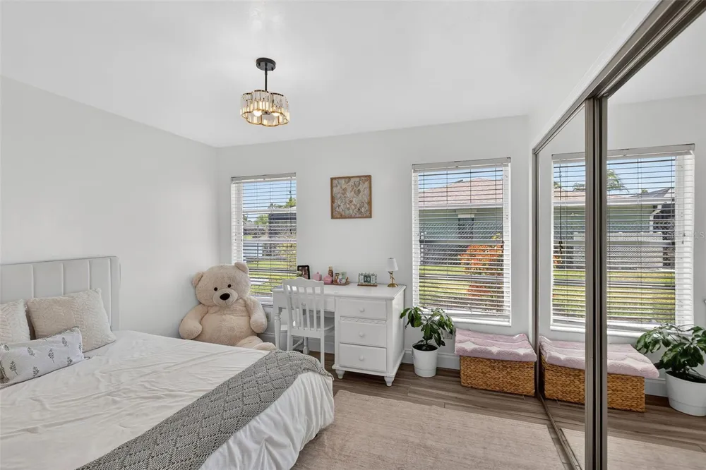 29 SE 10TH AVENUE Cape Coral, FL 33990