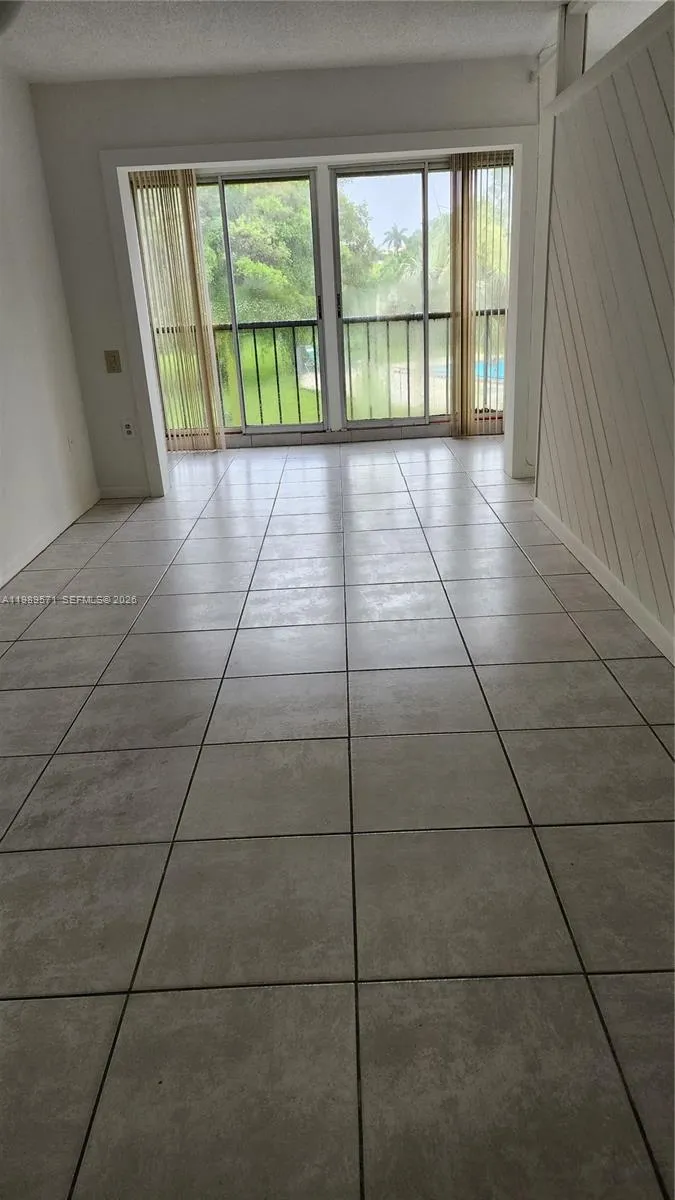 9405 W Flagler St #D204 Miami, FL 33174
