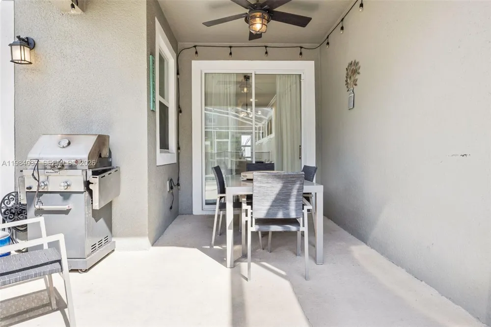 992 Leasder St Other City - In The State Of Florida, FL 33896