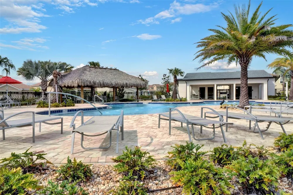 992 Leasder St Other City - In The State Of Florida, FL 33896