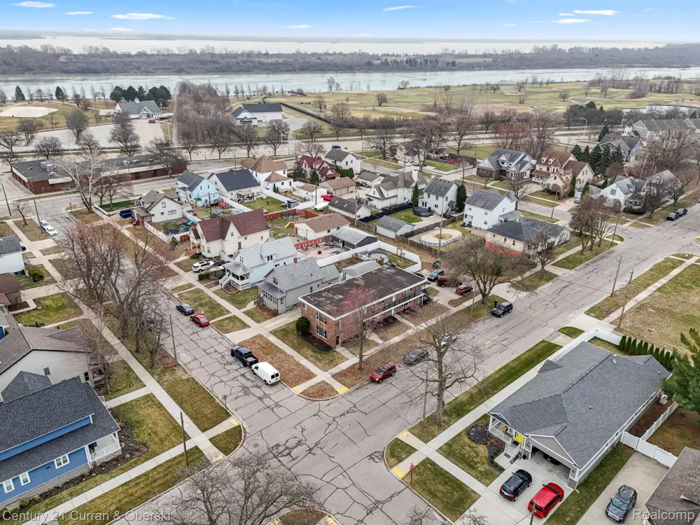 3615 4th Street Wyandotte City, MI 48192