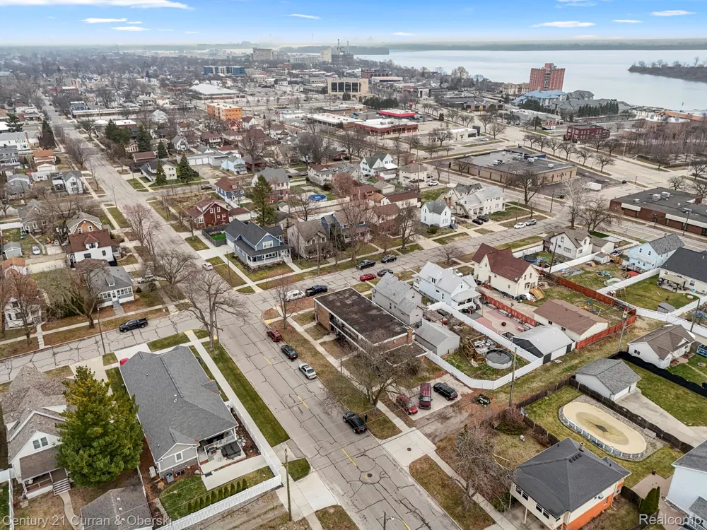 3615 4th Street Wyandotte City, MI 48192