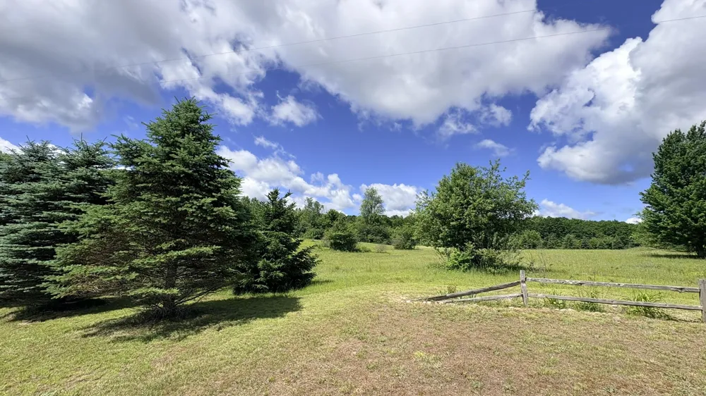 4395 Raymond Road Ellsworth Township, MI 49656
