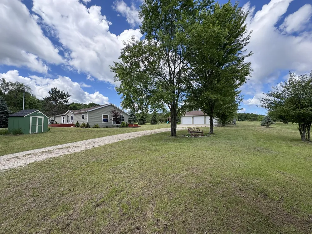 4395 Raymond Road Ellsworth Township, MI 49656