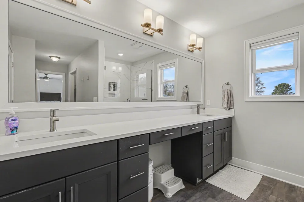 2803 Pinehill Drive Park Township, MI 49424