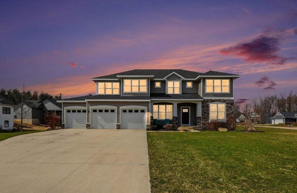 2803 Pinehill Drive Park Township, MI 49424