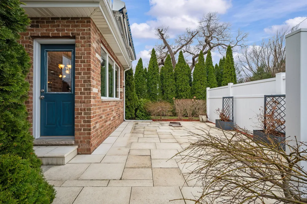 5036 Shoreview Drive Coloma Charter Township, MI 49038