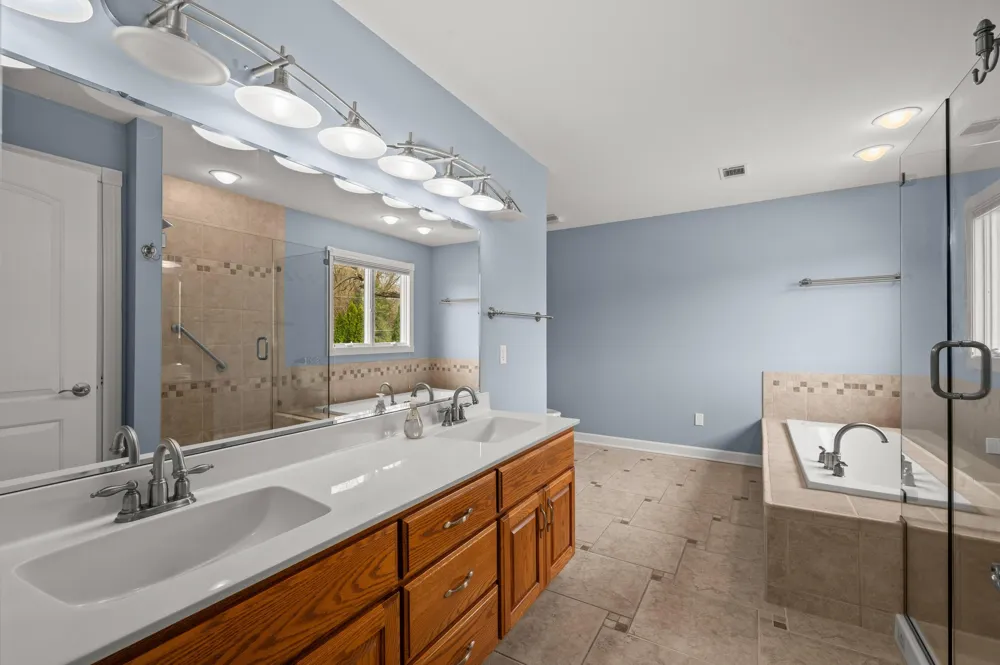 5036 Shoreview Drive Coloma Charter Township, MI 49038