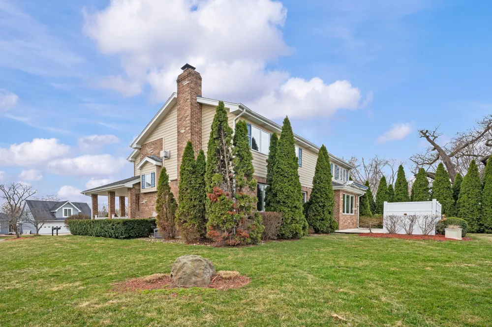 5036 Shoreview Drive Coloma Charter Township, MI 49038