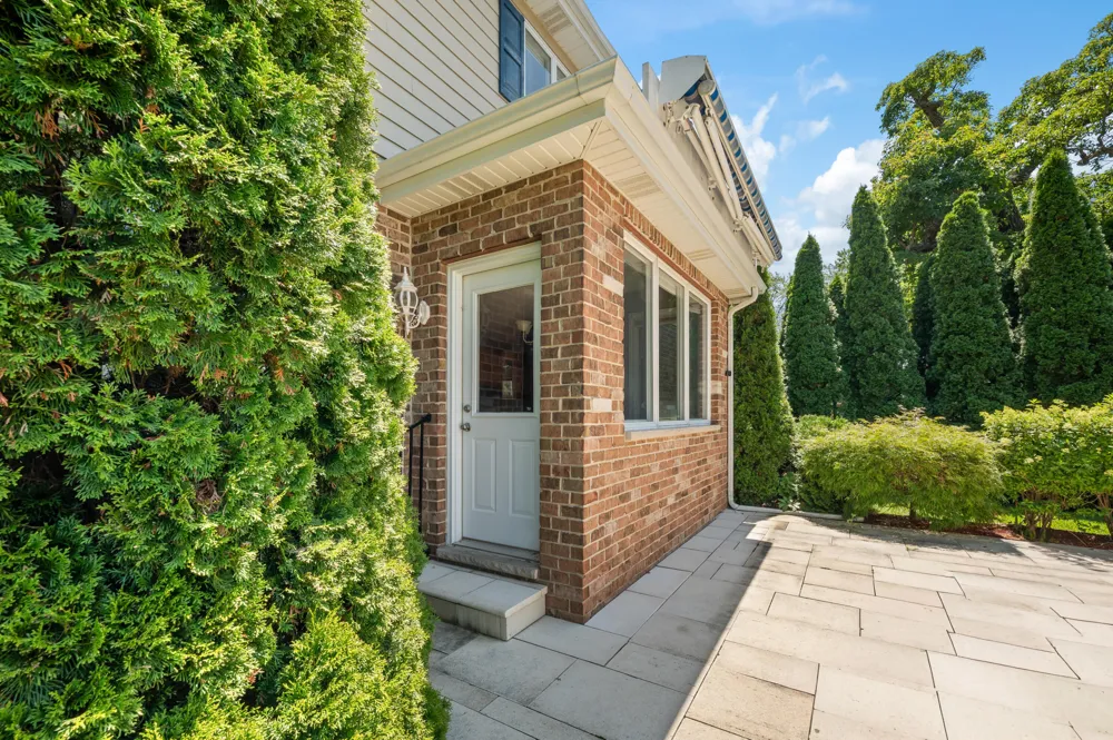5036 Shoreview Drive Coloma Charter Township, MI 49038