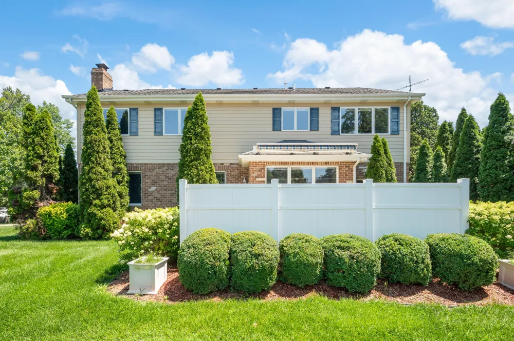 5036 Shoreview Drive Coloma Charter Township, MI 49038