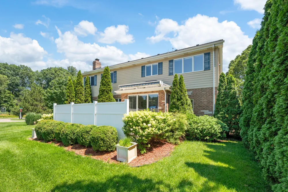 5036 Shoreview Drive Coloma Charter Township, MI 49038