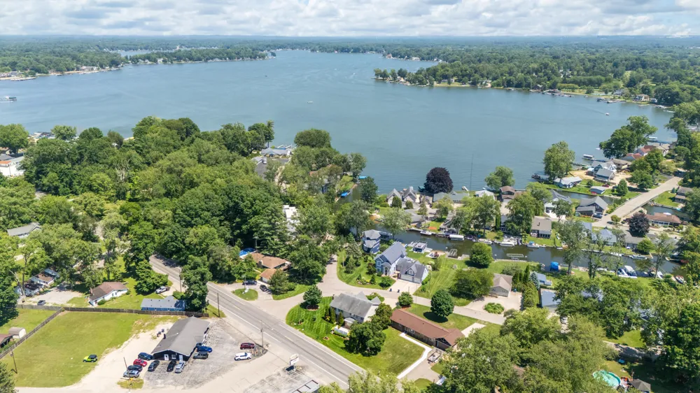 5036 Shoreview Drive Coloma Charter Township, MI 49038