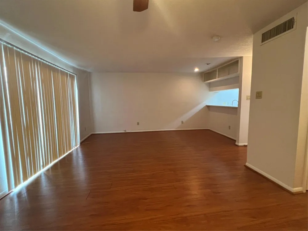 2826 S Bartell Drive #21 Houston, TX 77054