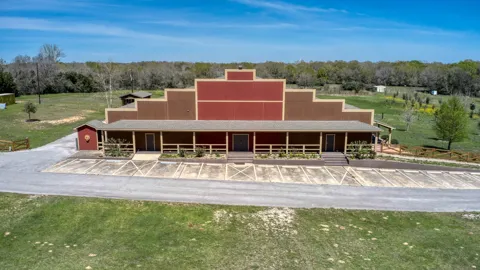 48600 Highway 290 Bus