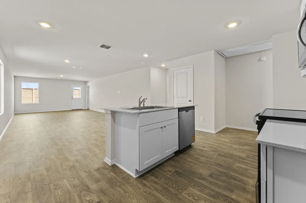 401 Wild Goose Drive Luling, TX 78648