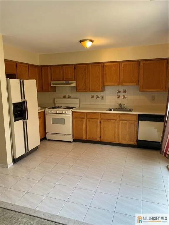 14 Concord Square #1503 Sayreville, NJ 08872