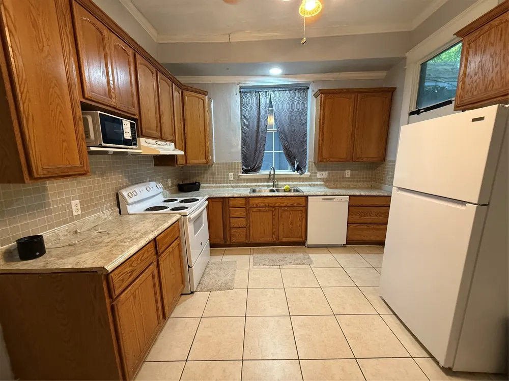 1528 Magnolia Avenue Shreveport, LA 71101