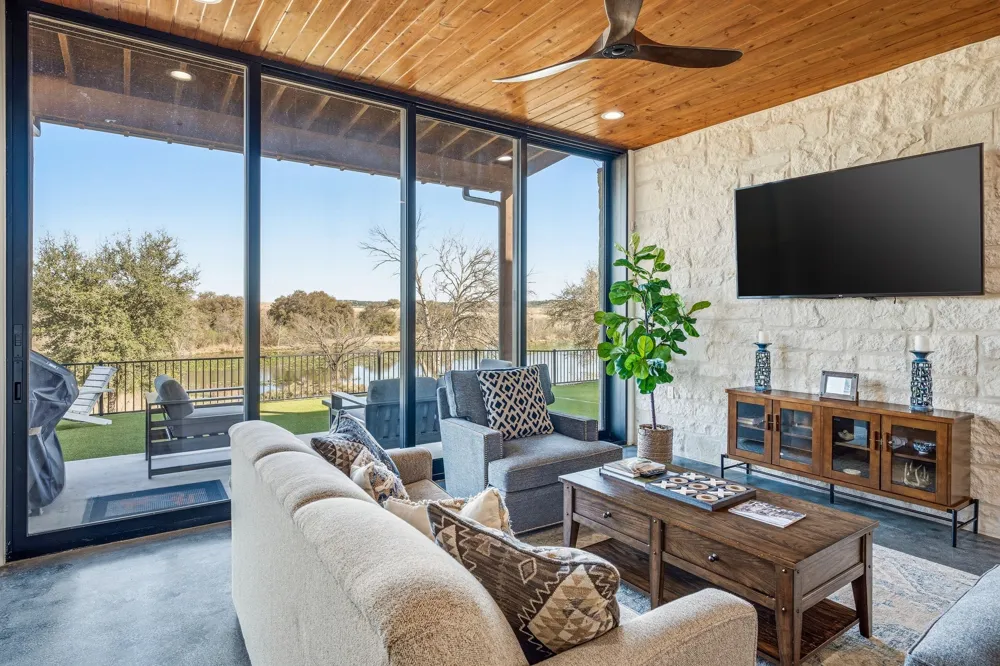 380 Ryan Joe Circle Iredell, TX 76649