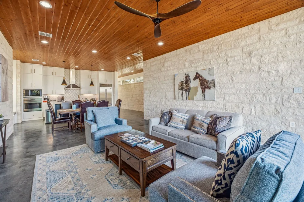 380 Ryan Joe Circle Iredell, TX 76649