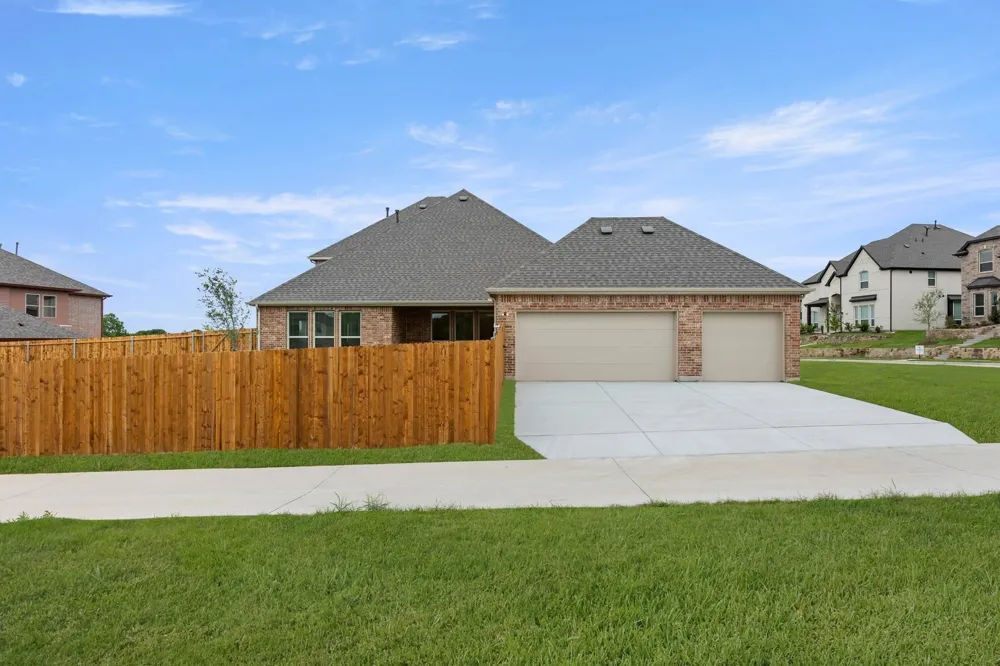 413 Tower Street DeSoto, TX 75115