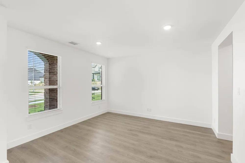413 Tower Street DeSoto, TX 75115