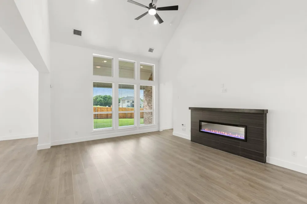 413 Tower Street DeSoto, TX 75115