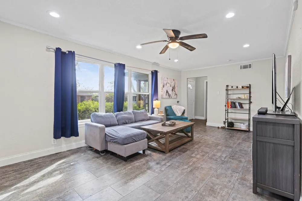 942 Longfellow Street Waco, TX 76710