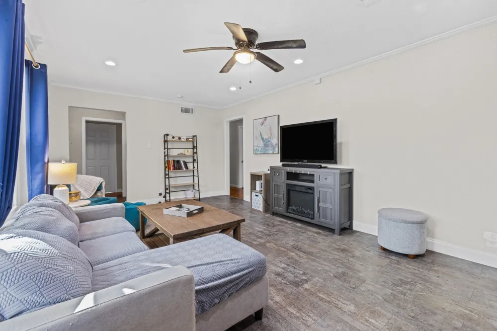 942 Longfellow Street Waco, TX 76710