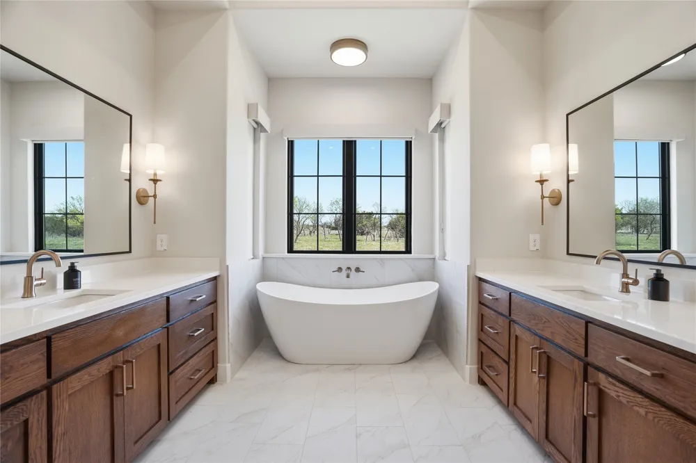 1010 Ranger Ridge Way Strawn, TX 76478