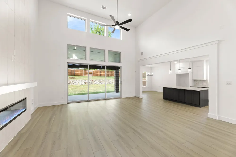 1115 Willow Lake Drive DeSoto, TX 75115