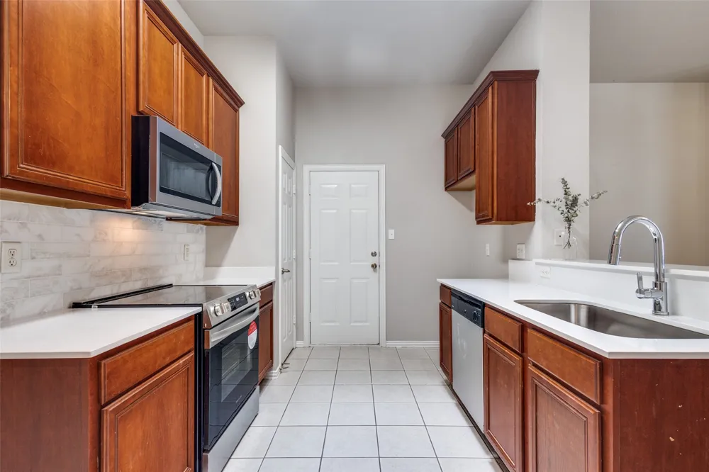 1302 Poinsettia Boulevard Denton, TX 76208