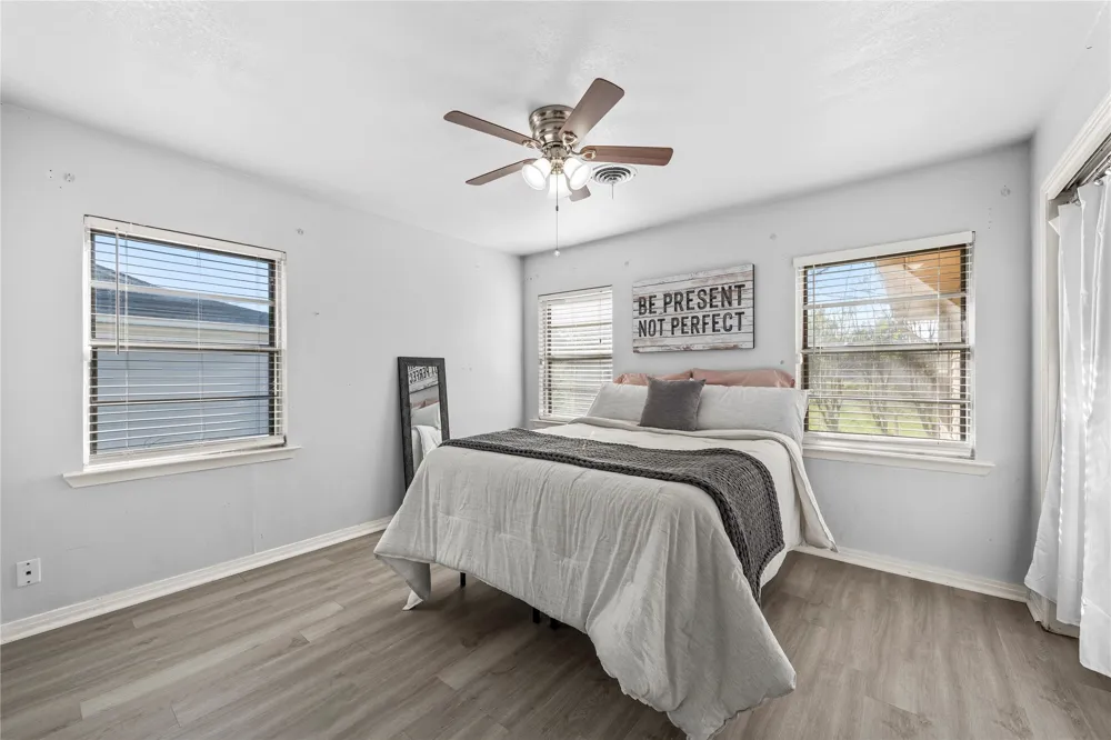 901 Main Street West, TX 76691