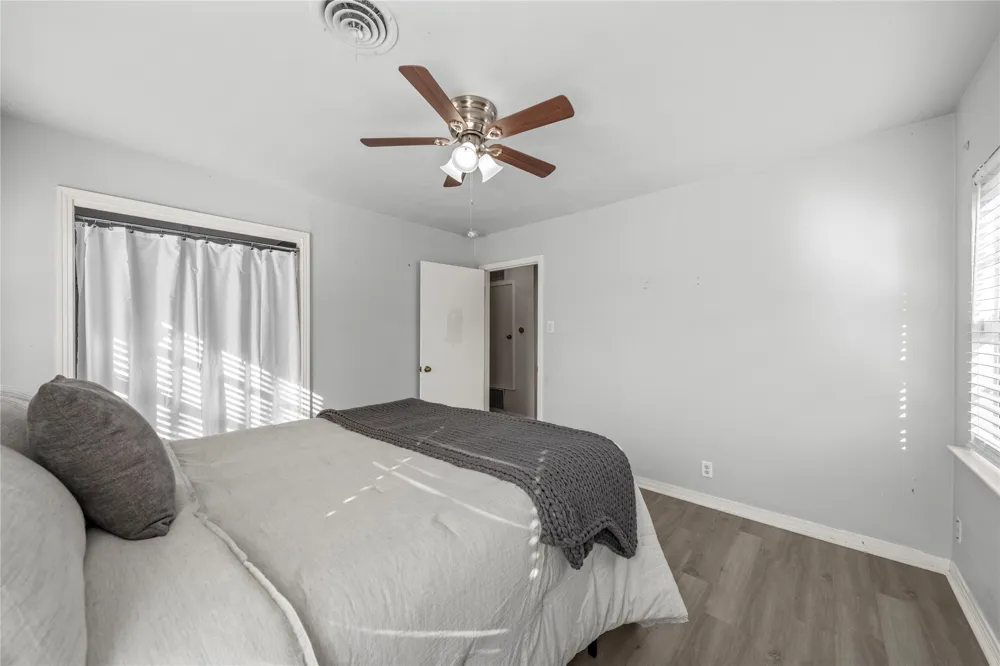 901 Main Street West, TX 76691