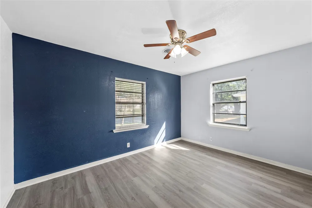 901 Main Street West, TX 76691