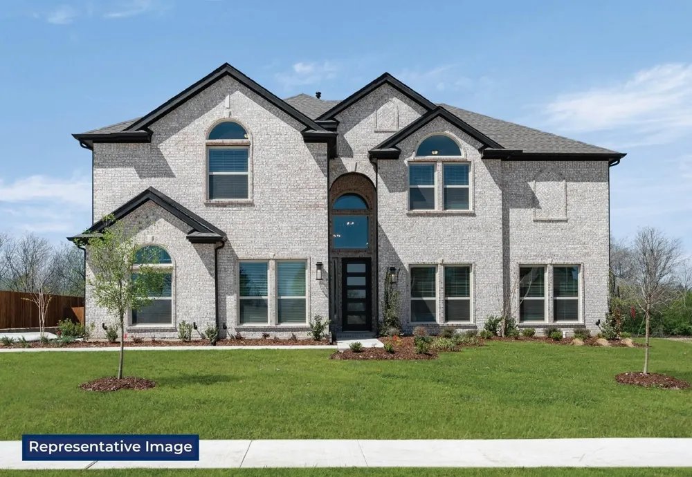1001 E Hidden Lakes Drive DeSoto, TX 75115