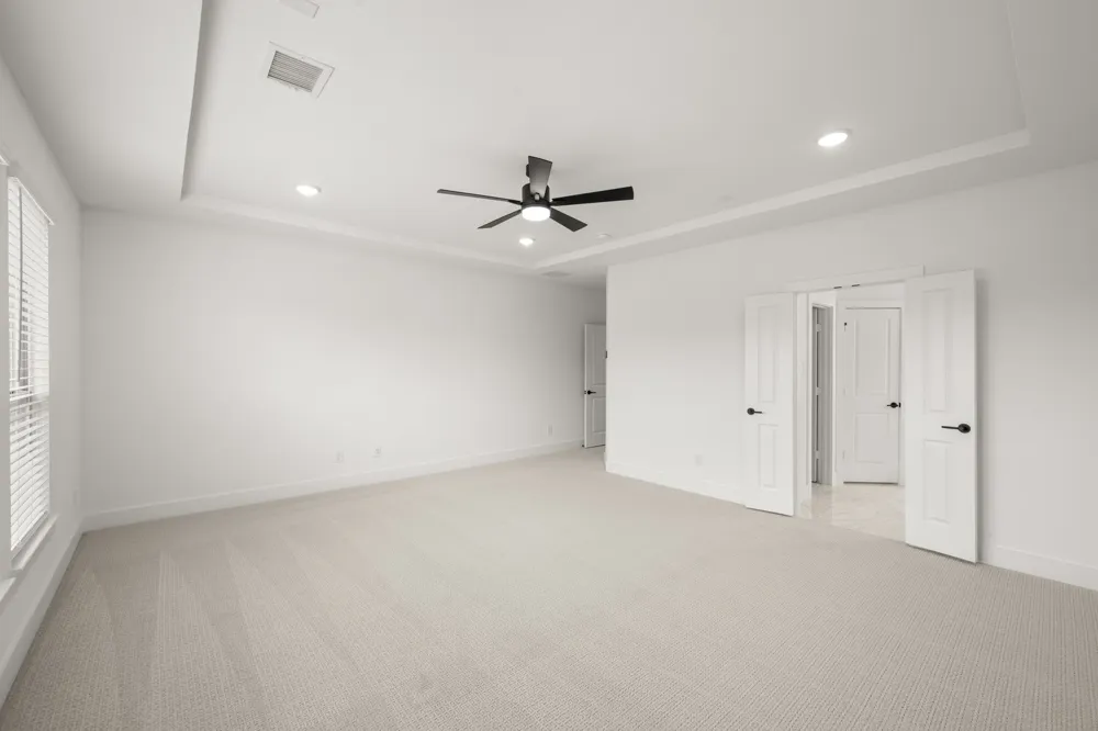 1001 E Hidden Lakes Drive DeSoto, TX 75115