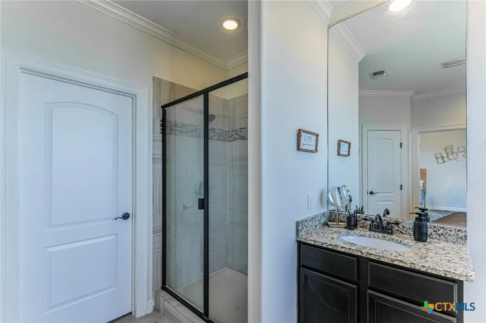 300 Magan Lane Jarrell, TX 76537