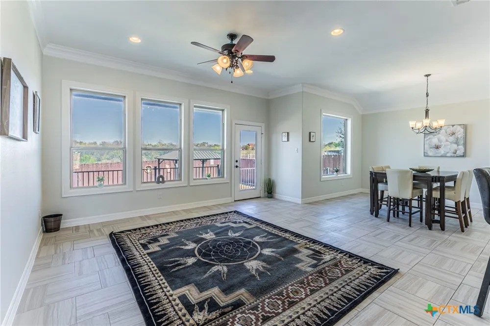 300 Magan Lane Jarrell, TX 76537