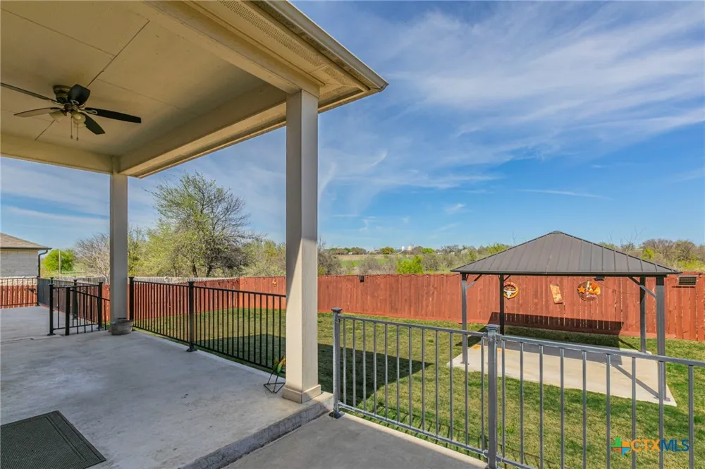300 Magan Lane Jarrell, TX 76537