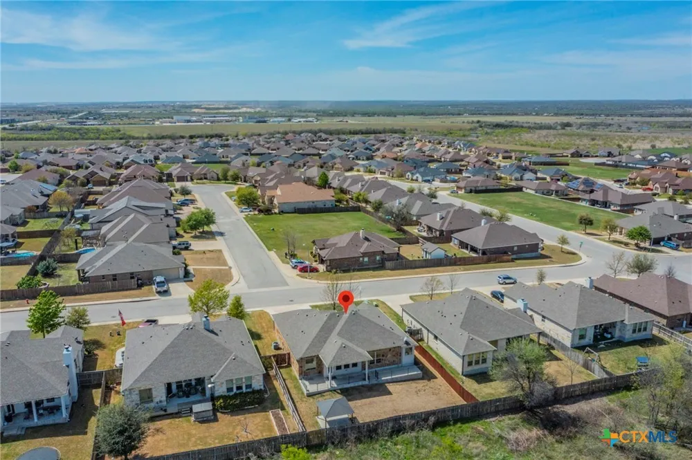 300 Magan Lane Jarrell, TX 76537