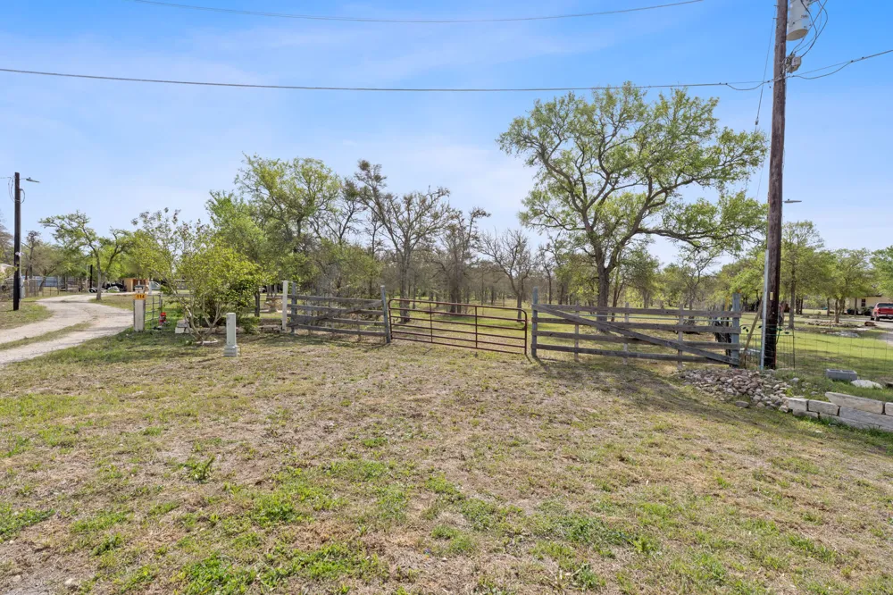 115 Pena Court Del Valle, TX 78617