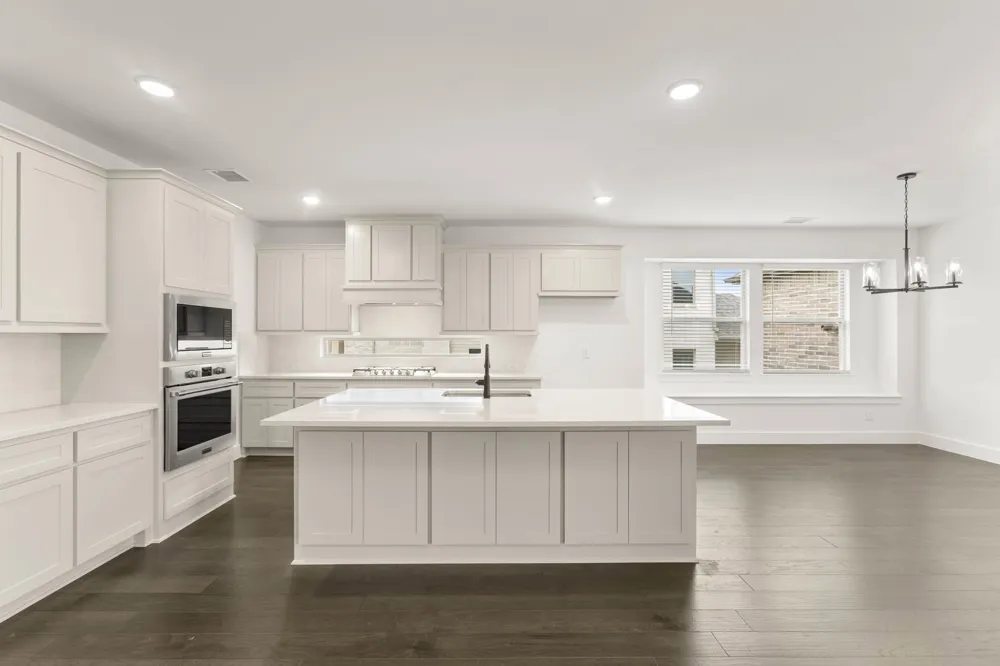 412 Newpark Boulevard DeSoto, TX 75115