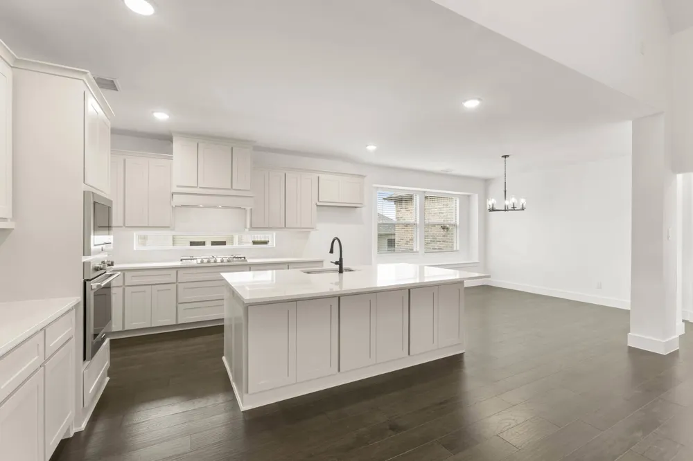 412 Newpark Boulevard DeSoto, TX 75115
