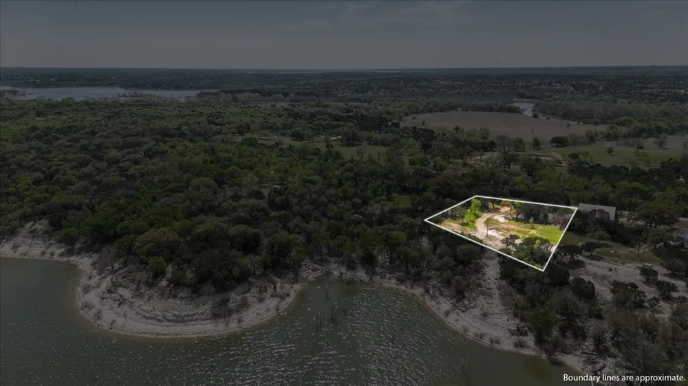 723 County Road 1304 Morgan, TX 76671