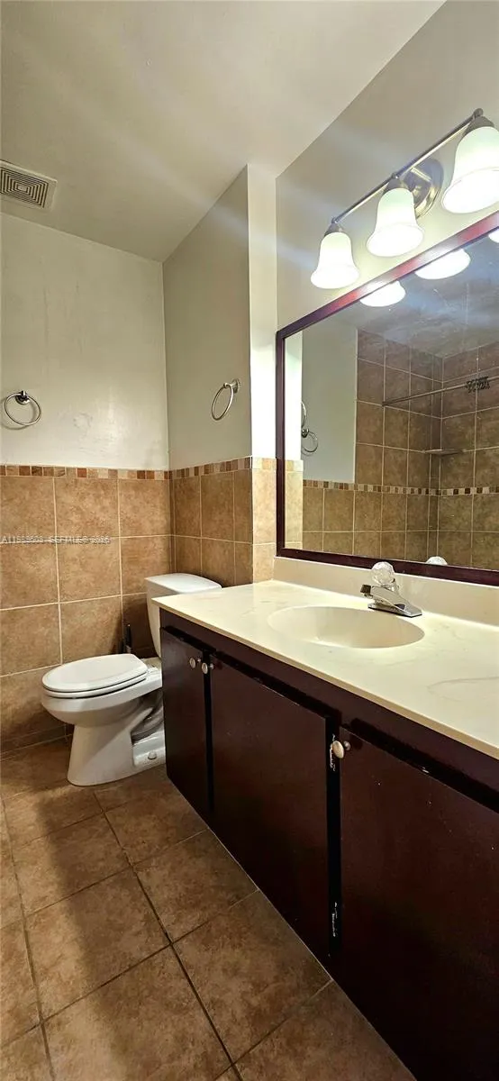 610 Commodore Dr Plantation, FL 33325