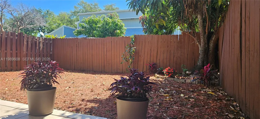 610 Commodore Dr Plantation, FL 33325