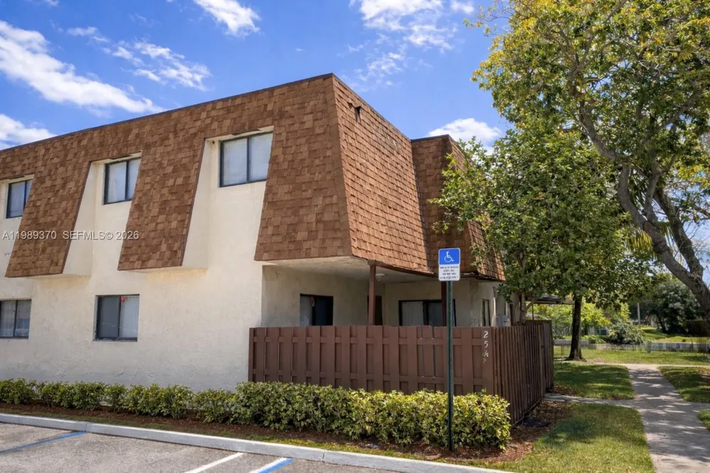 254 San Remo Blvd #254 North Lauderdale, FL 33068