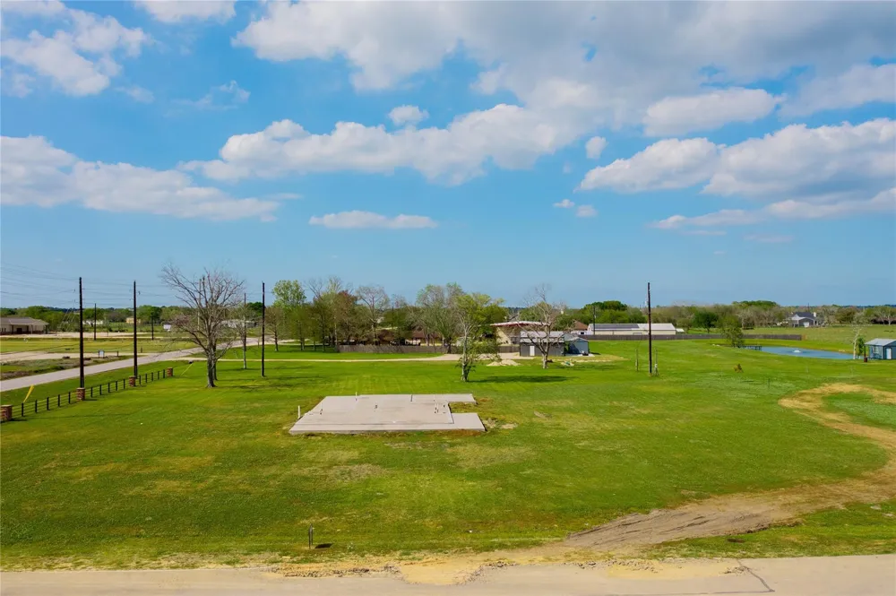 2703 Roeder Lane Crosby, TX 77532